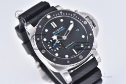 PAM683 Luminor Submersible VSF 1:1 Best Edition on Black Rubber Strap P.9010 Clone - Image 7